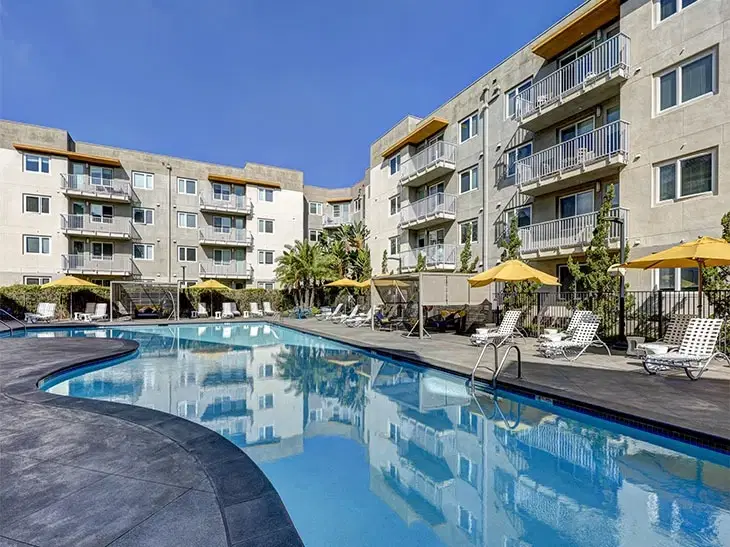 Currie Hall, Los Angeles – Amenities