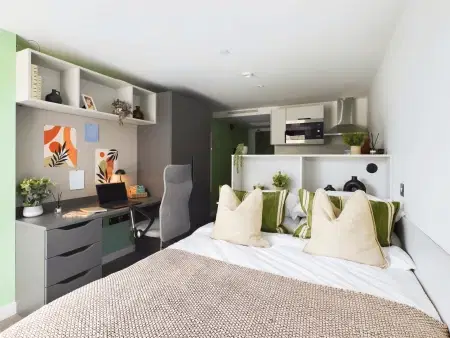 The Edge, Belfast – Standard Studio