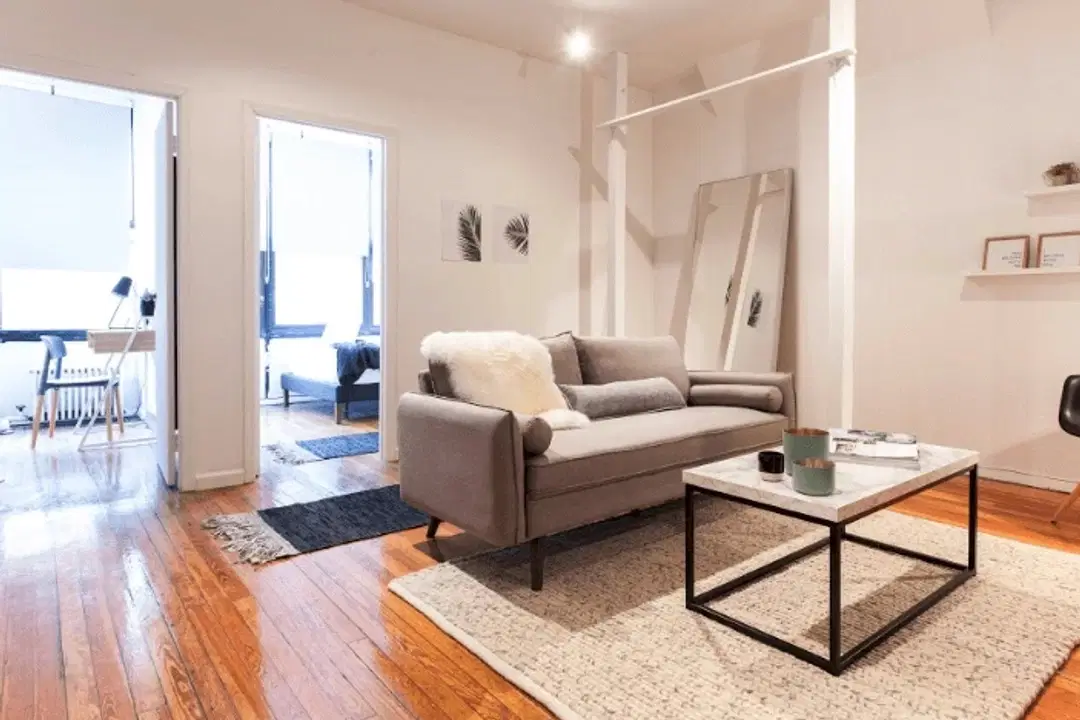 2nd Ave, New York – Common Area