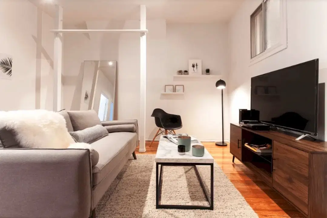 2nd Ave, New York – Amenities