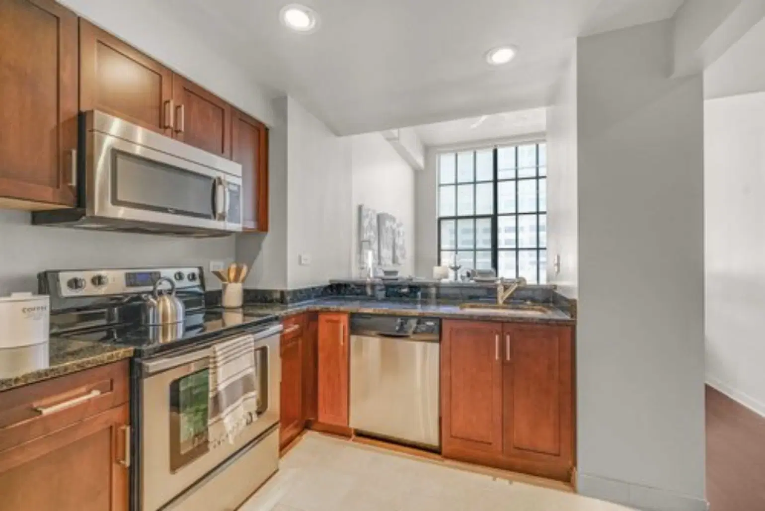Packard, Philadelphia – Kitchen