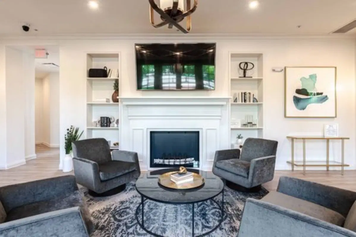 Market and Main, New Albany – Common Area