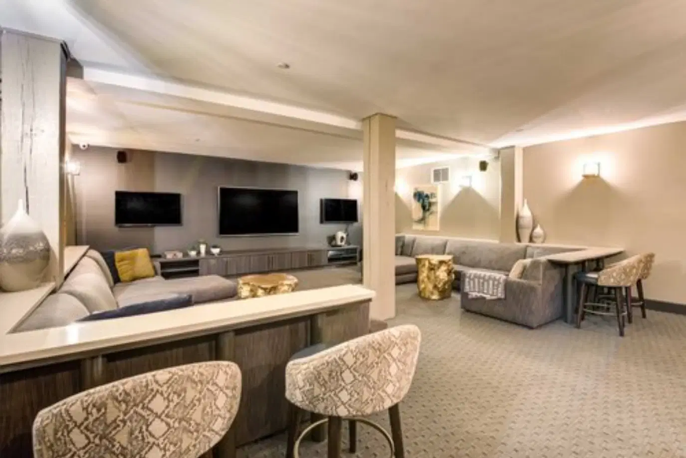 Normandy, Columbus – Common Area