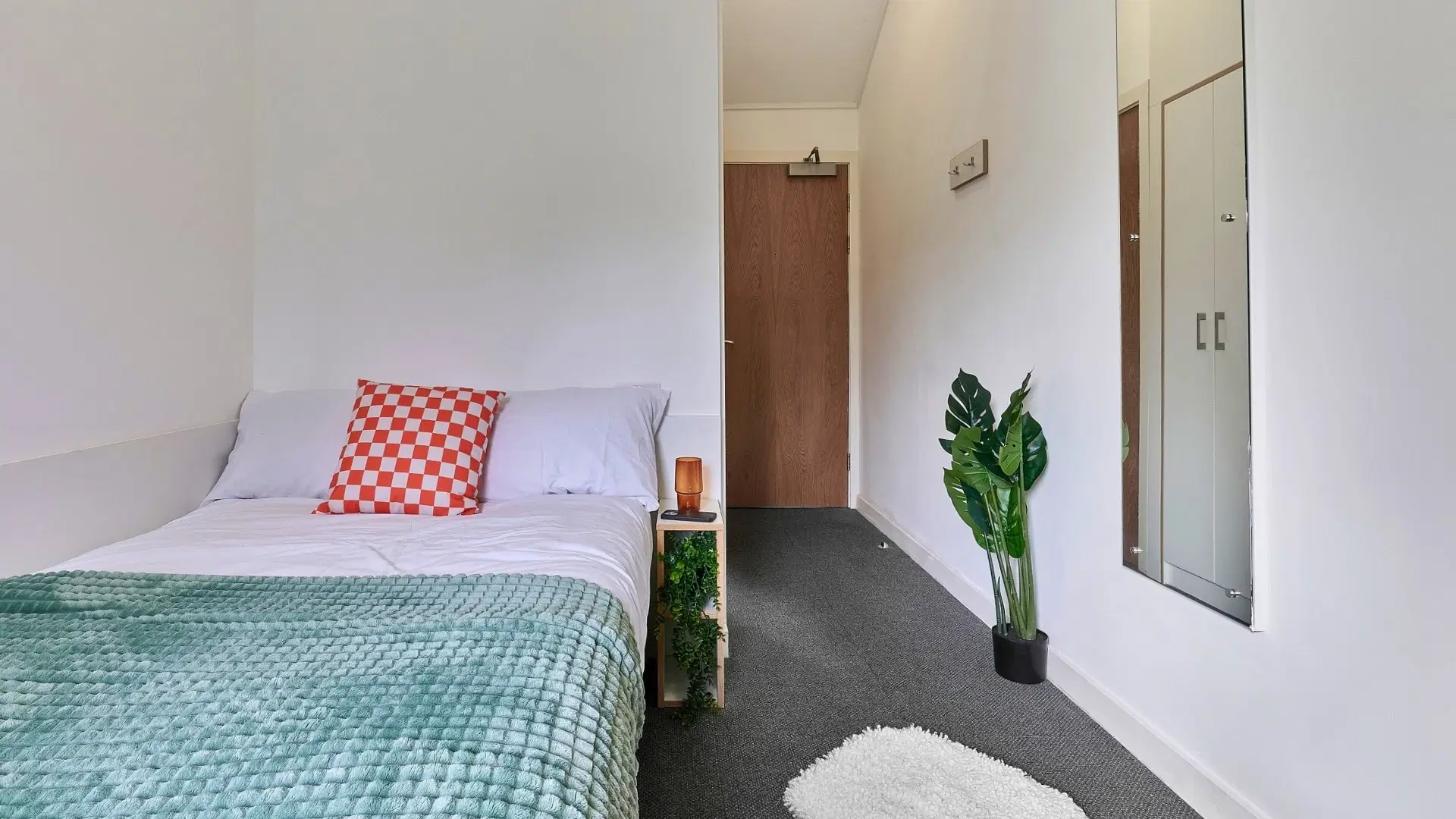 The Village at The Viaduct, Durham – Silver En-suite