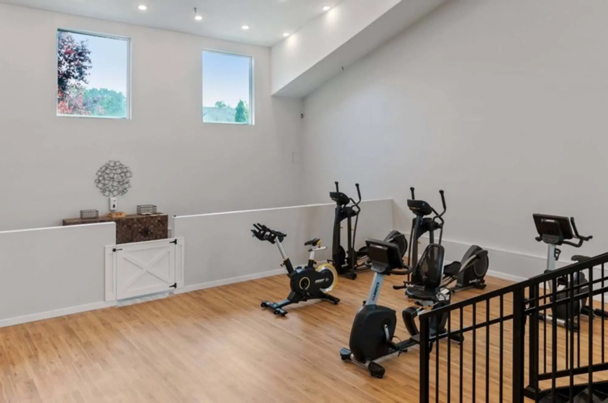 Burrough’s Mill, Cherry Hill – Amenities