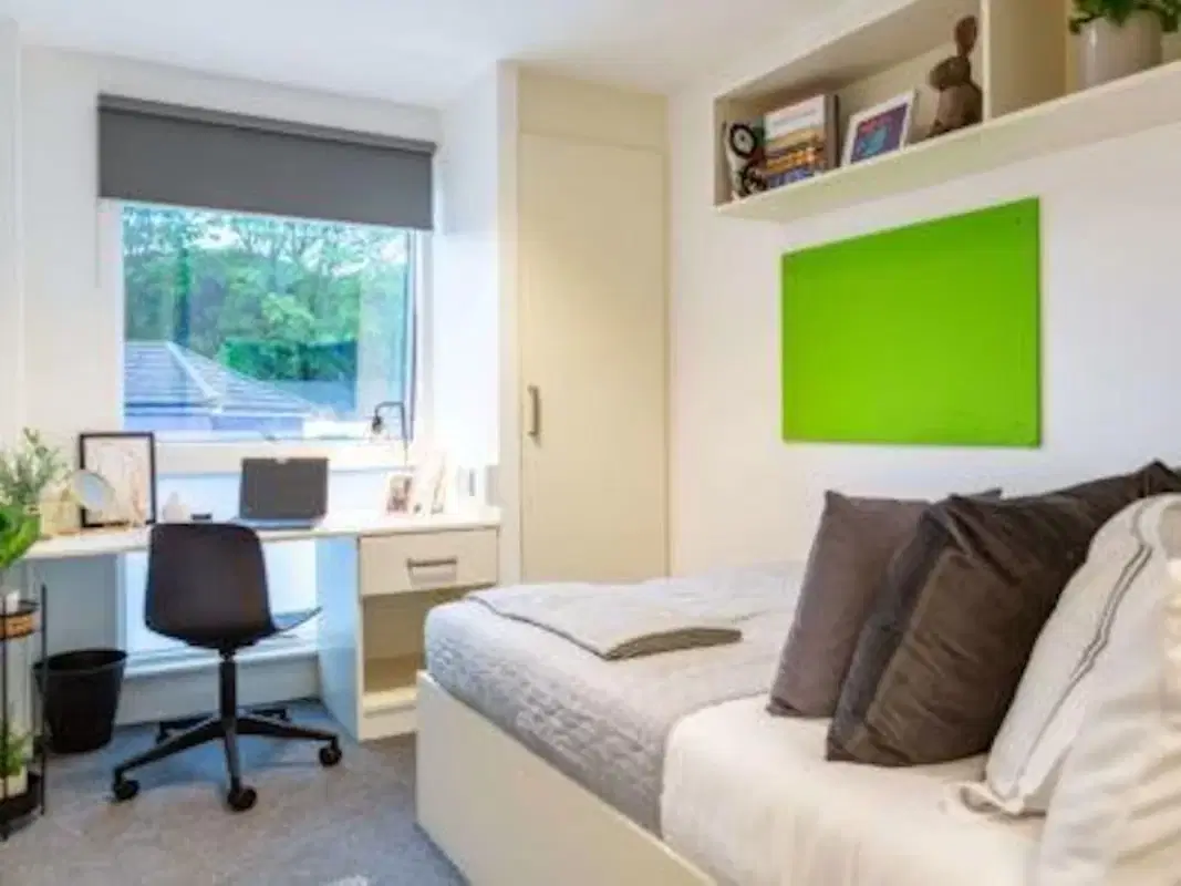 Hollingbury House, Brighton – Deluxe Ensuite