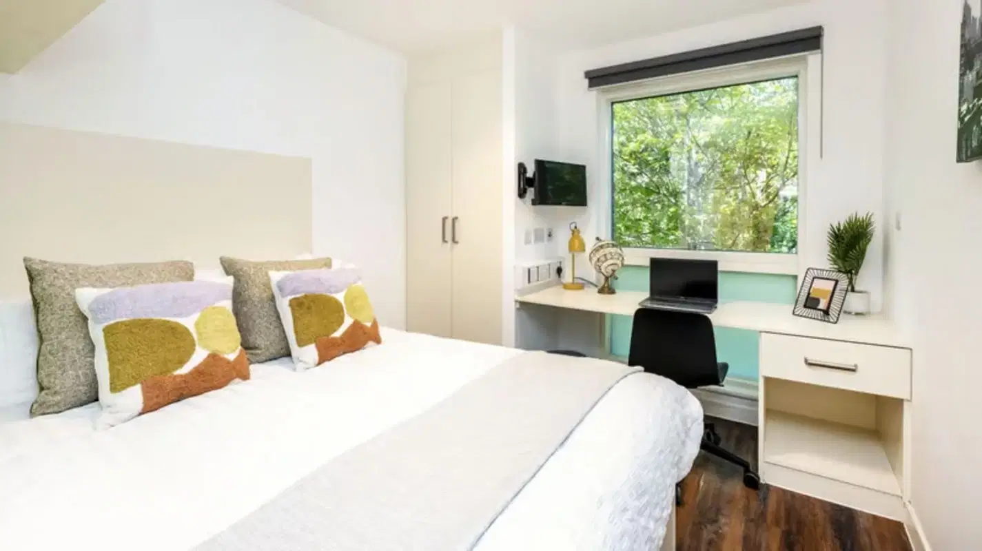 Hollingbury House, Brighton – Deluxe Studio