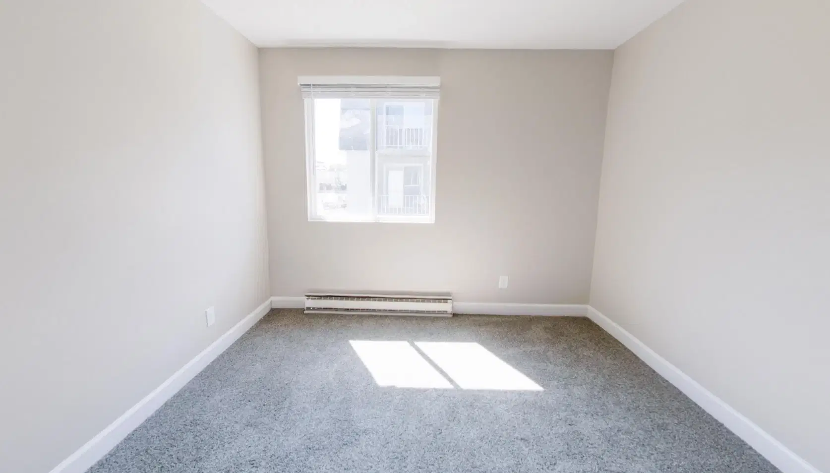Flats On The Row, Newport – 2 Bed 1.5 Bath