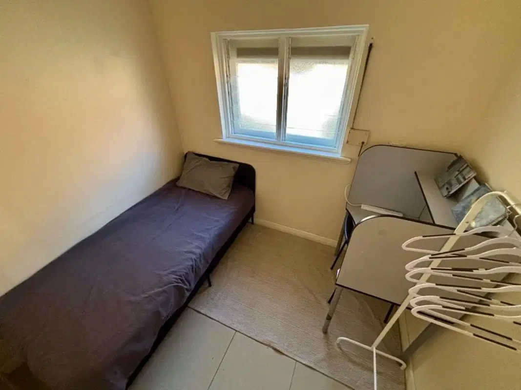 Room In A 6 Bedroom Apartment, 87 Days Road, Croydon Park, City Of Port Adelaide Enfield, 5008 – Room 6