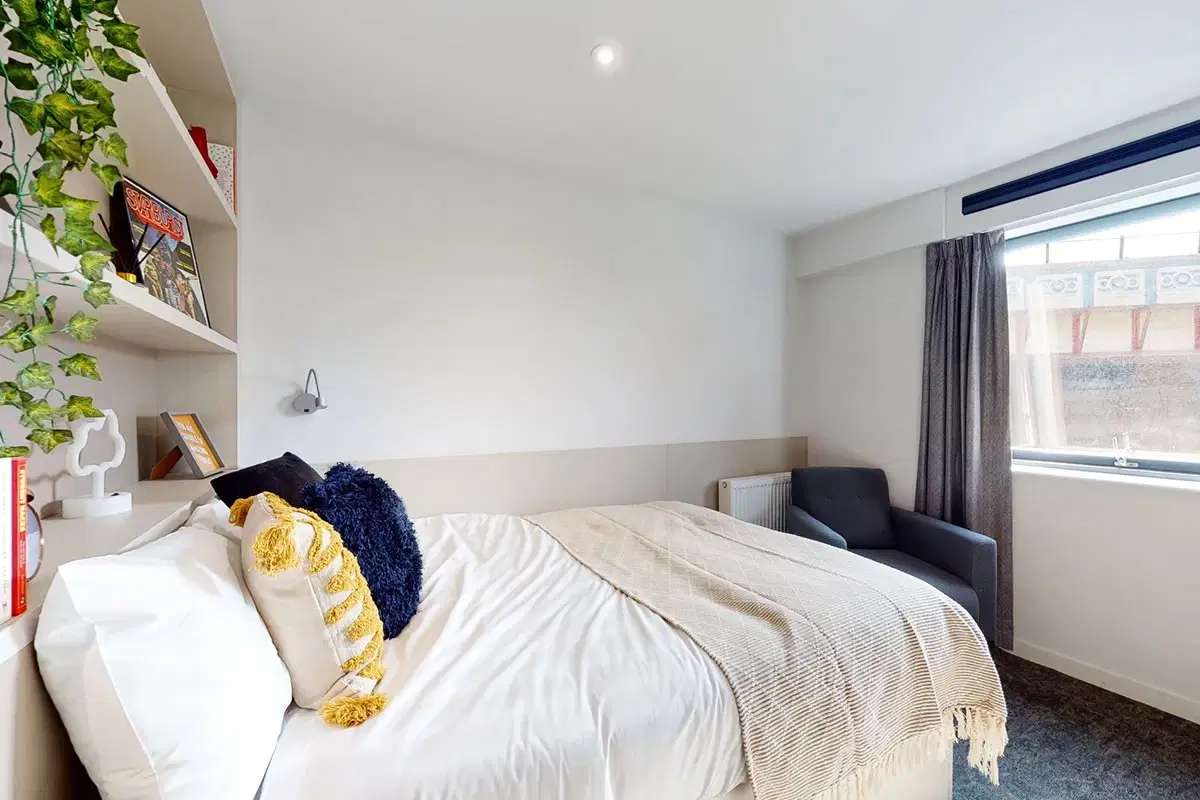 Gobritanya Westminster Residence, London – Silver Studio - Standard View | Lower Level