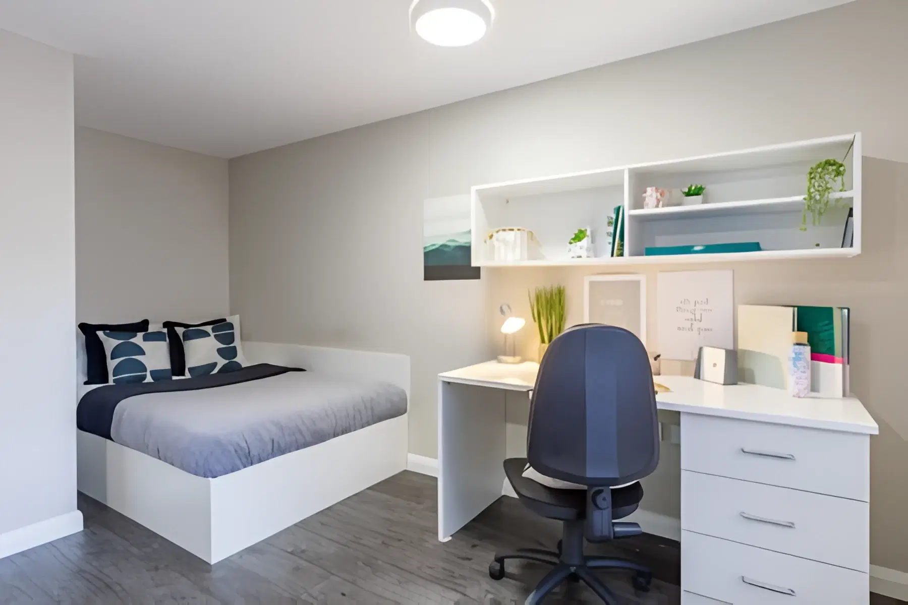 One Islington Plaza, Liverpool – Premier Studio W/ Accessible Bathroom