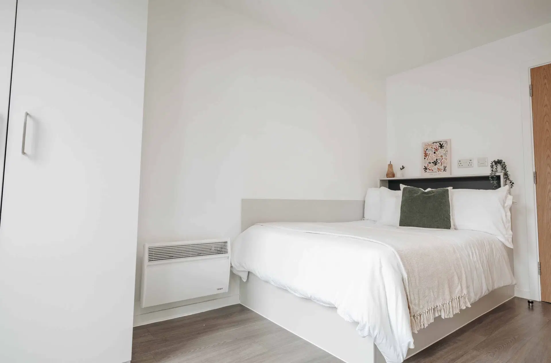 Alma Court, Canterbury – Silver Ensuite