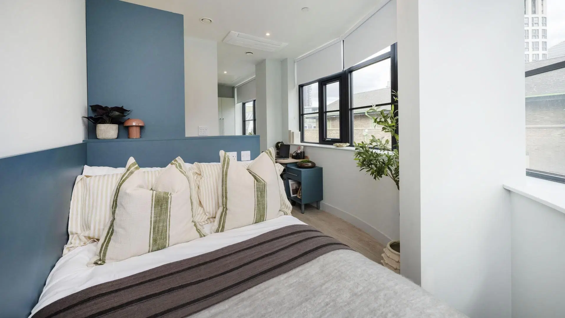 Willen House, London – Platinum Studio