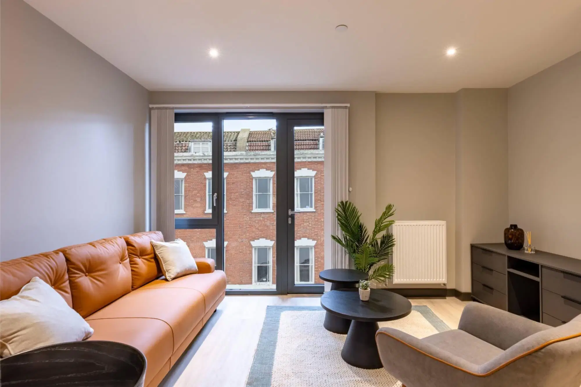 The Port On The Square, Bristol – Compact Ensuite