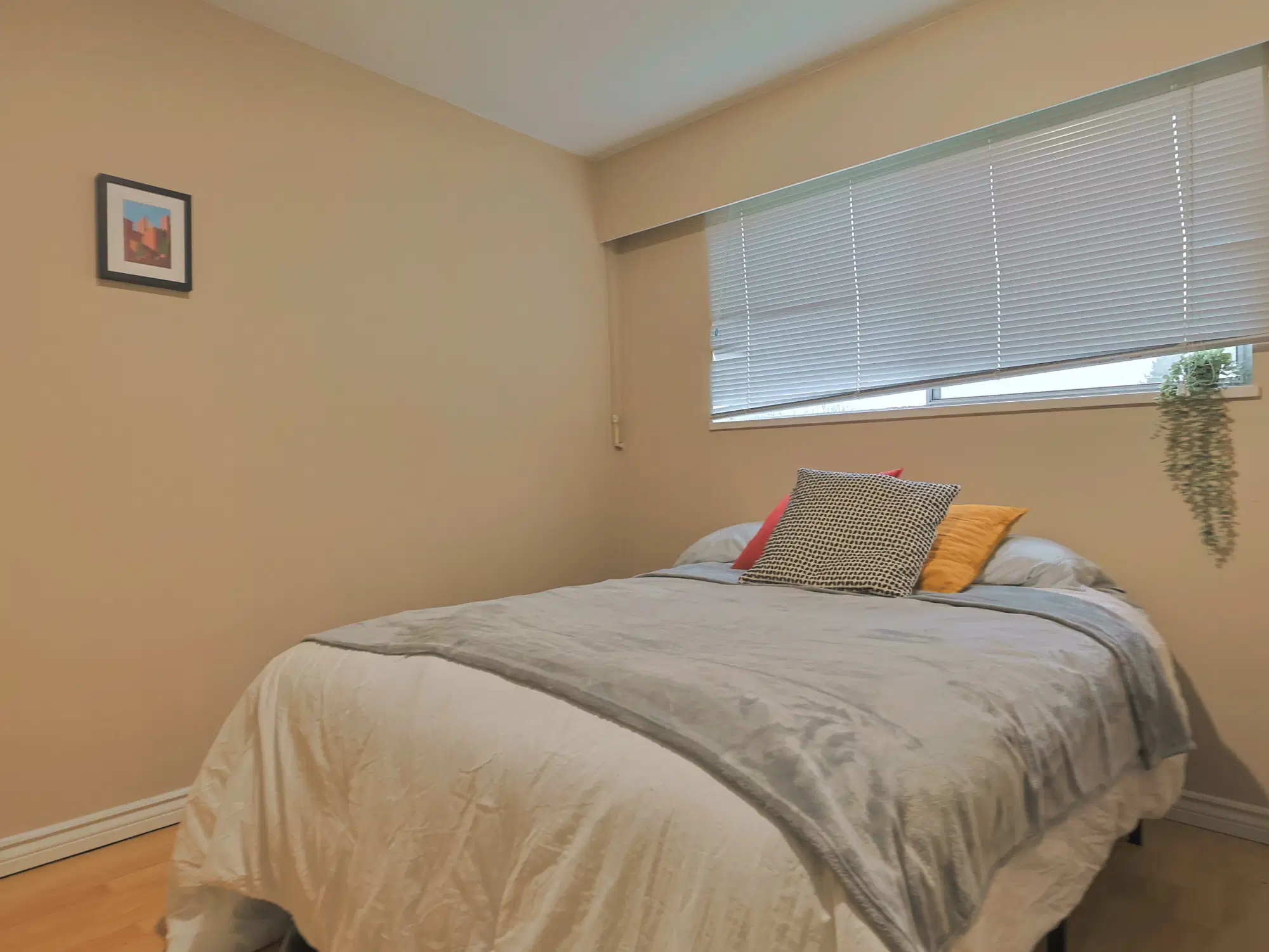 5784 Elsom Avenue, Burnaby – Geranium Room (1 Bed 1 Bath)