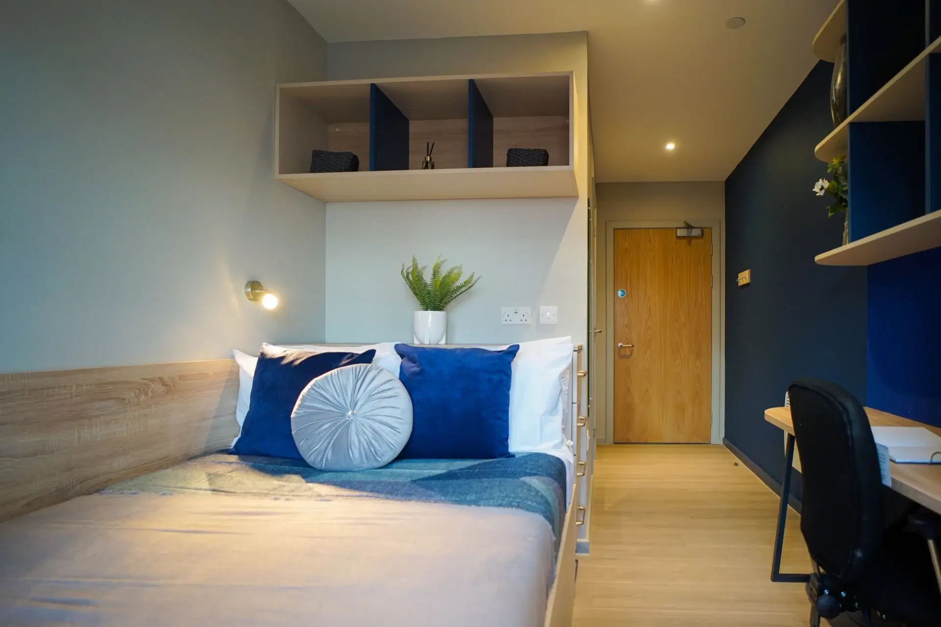 Straits Meadow, Edinburgh – Classic Ensuite
