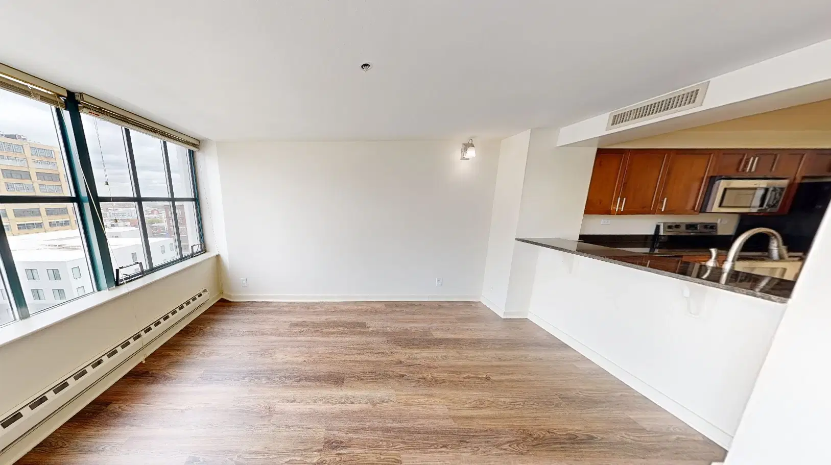 Packard, Philadelphia – Bi-Level with Den B - 1 Bed 1.5 Bath