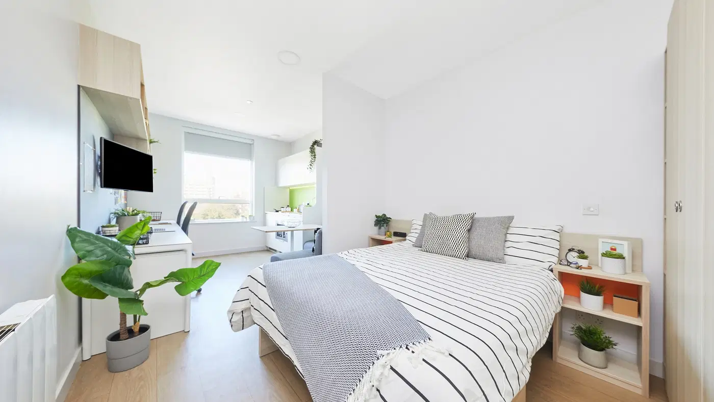 Collegiate Middle Street, Portsmouth – Luxury Studio