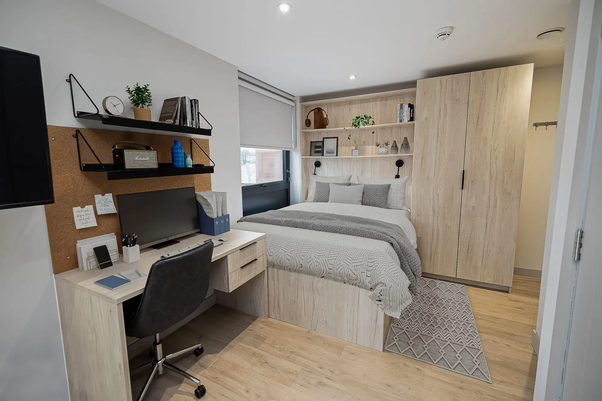 Canvas Quintana Gate, Exeter – Platinum Studio