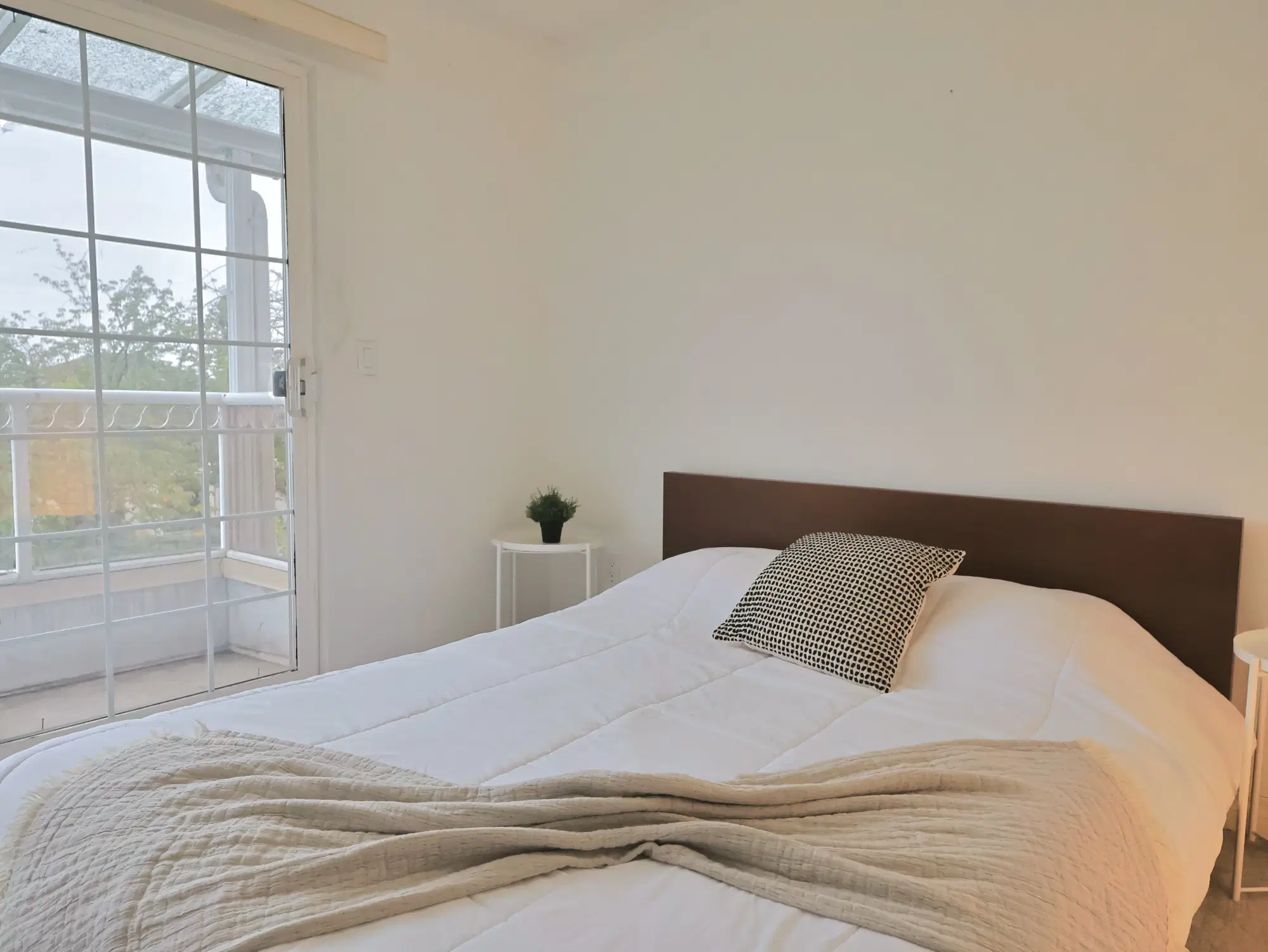 655 E 51st Ave, Vancouver – Itahari Room (1 Bed 1 Bath)