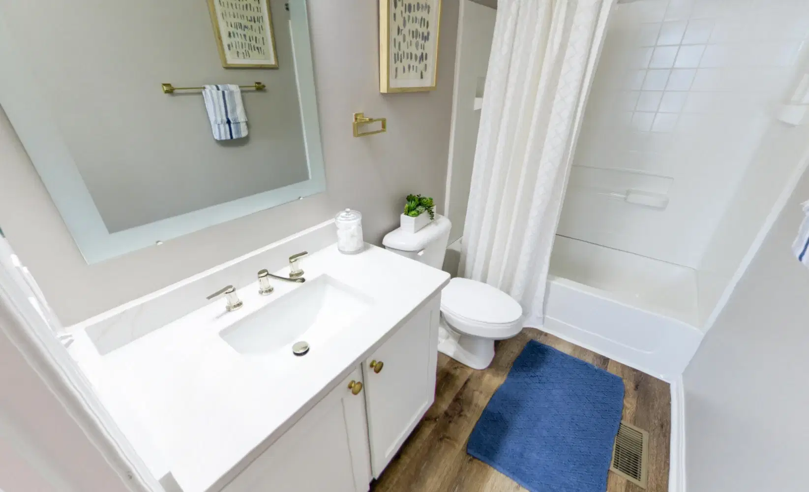 The Gramercy, New Albany – Roosevelt Renovated - 2 Bed 2.5 Bath