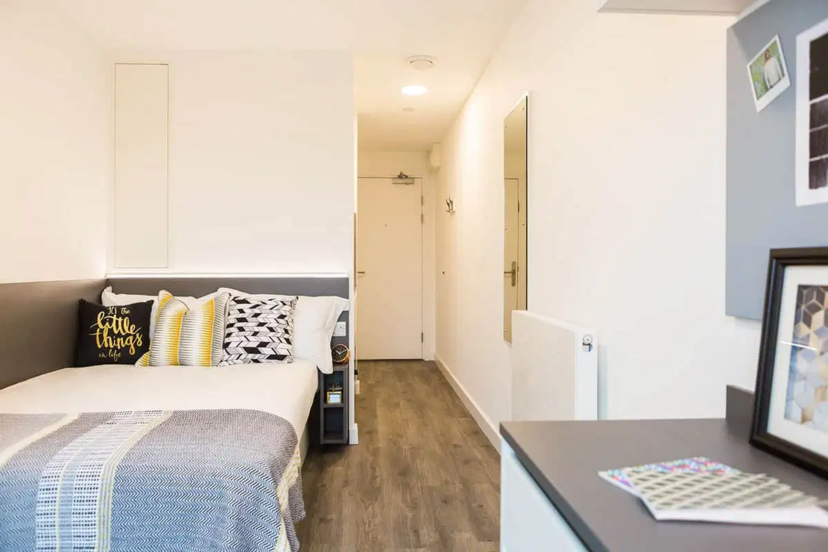 GoBritanya White City Residence, London