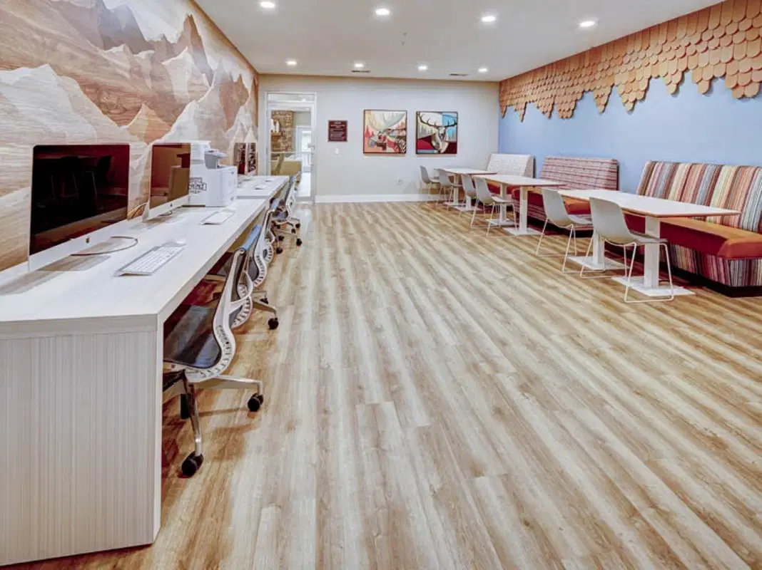 University Village At Boulder Creek, Boulder – Amenities