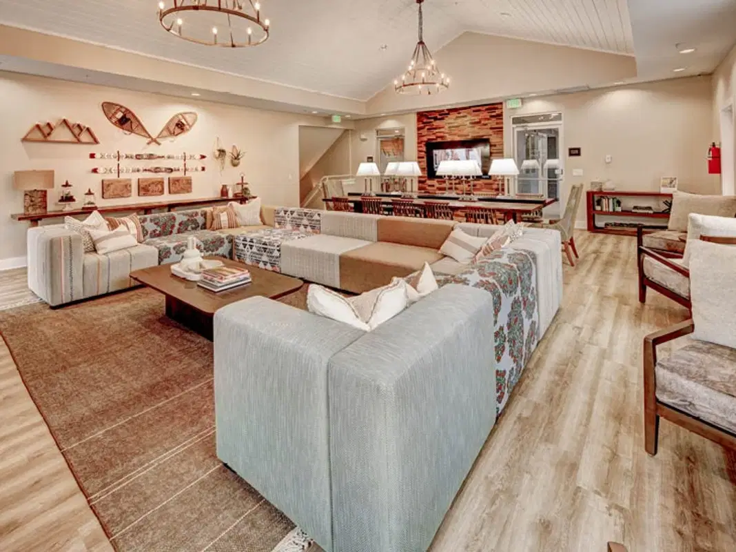 University Village At Boulder Creek, Boulder – Common Area