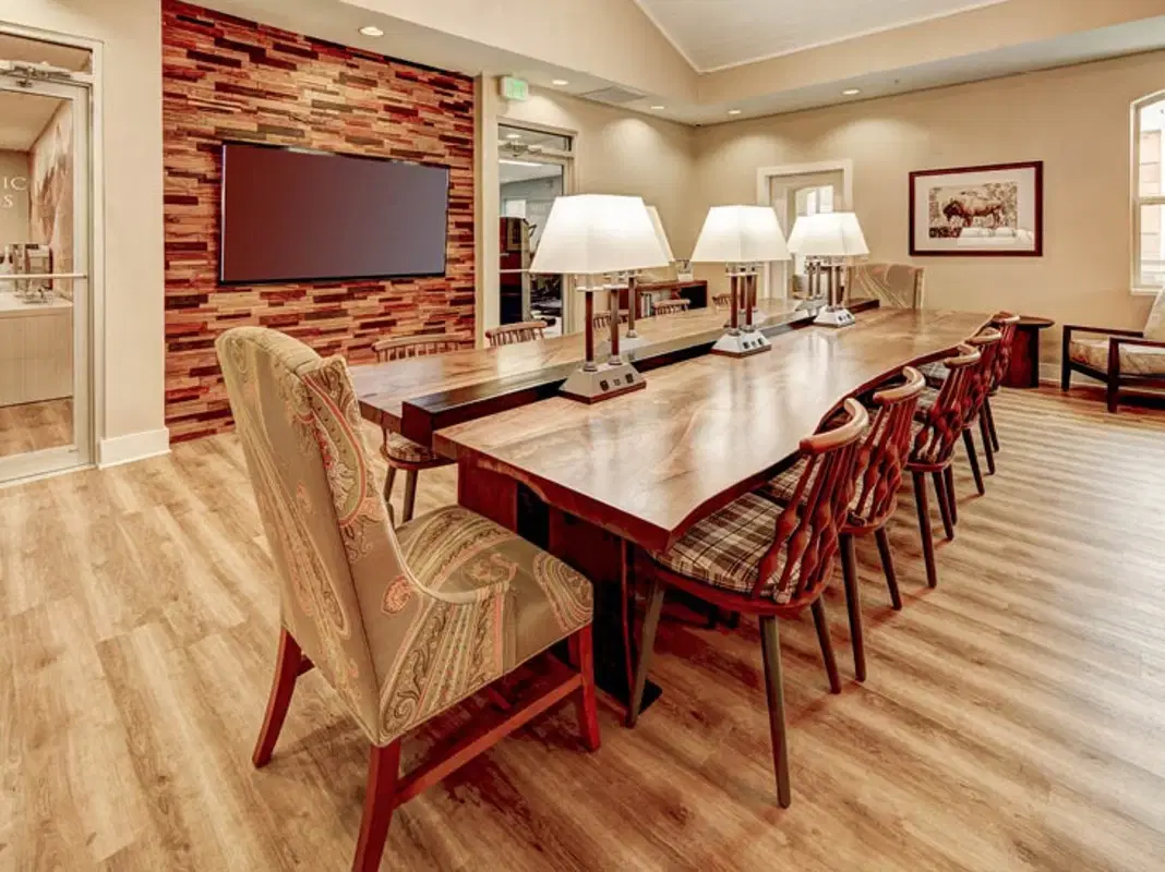 University Village At Boulder Creek, Boulder – Amenities