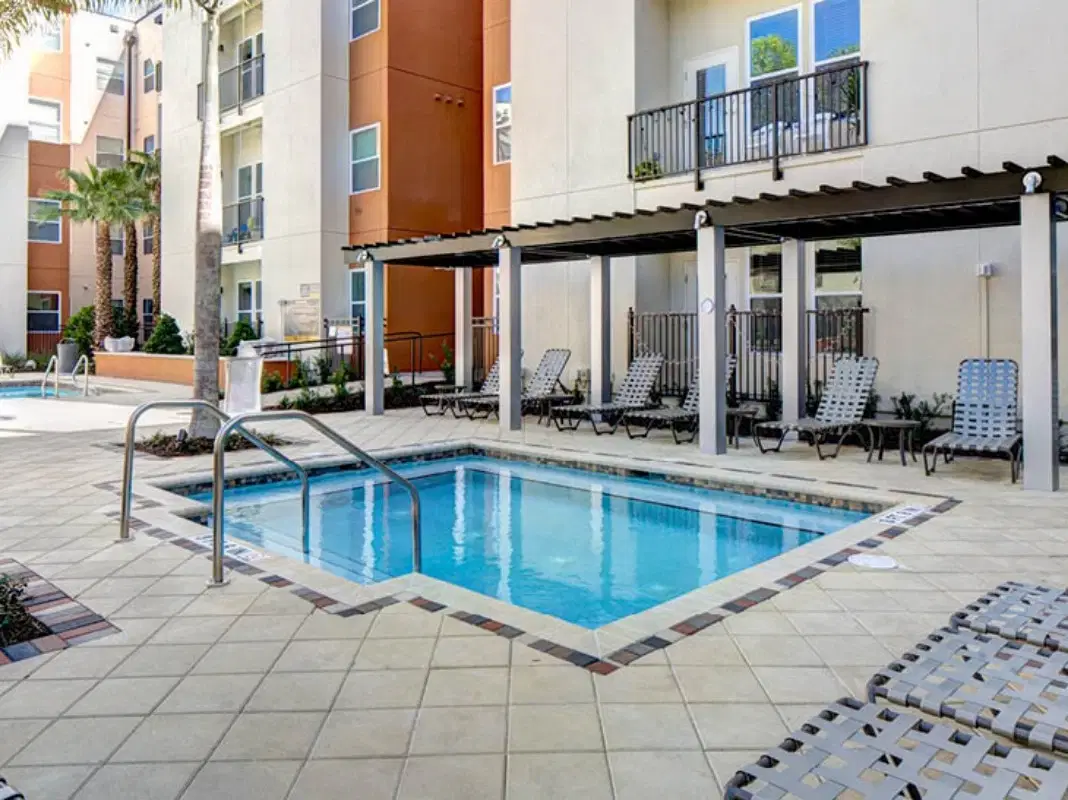 Plaza On University, Orlando – Amenities