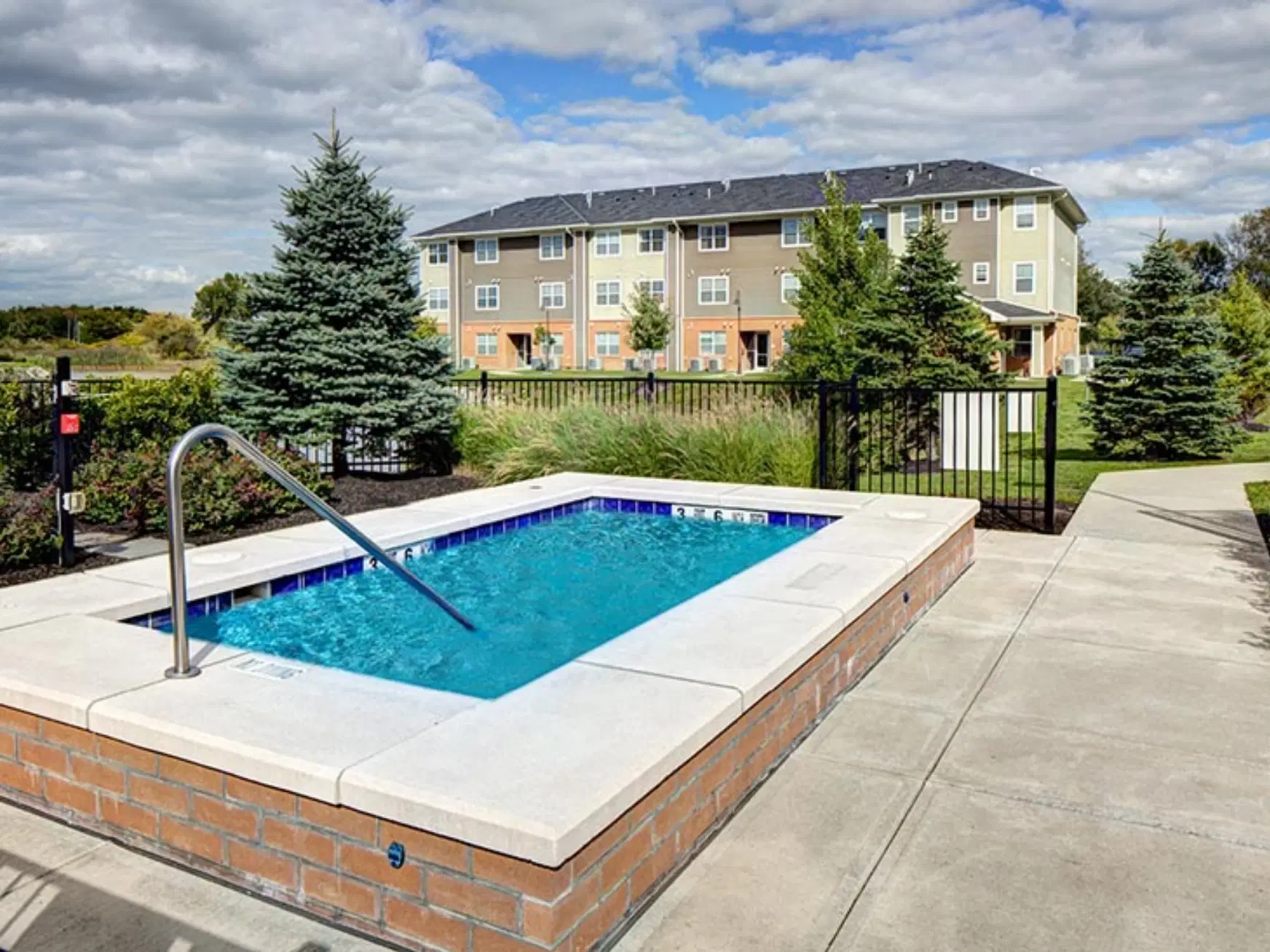 Villas At Chestnut Ridge, Amherst – Exterior