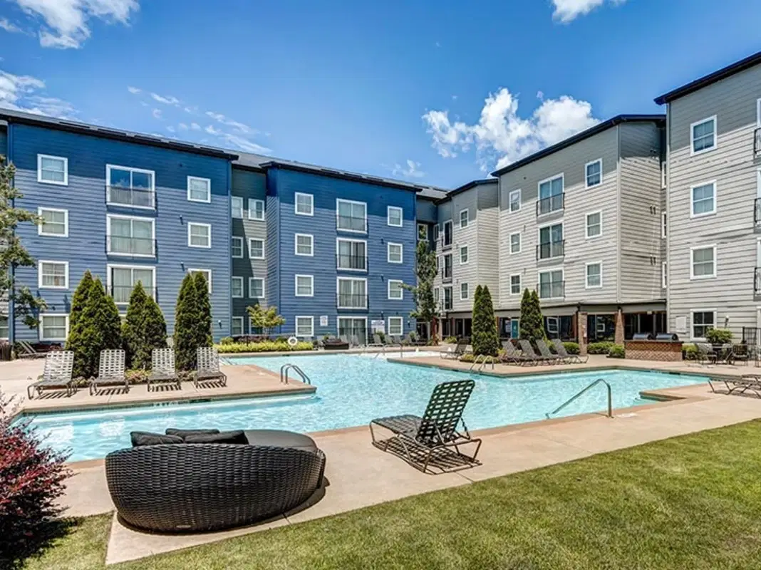 Parliament, Marietta – Amenities