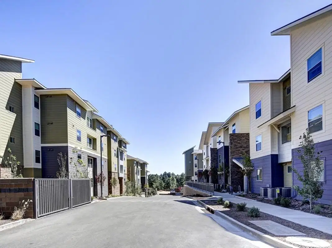 Skyview, Flagstaff – Exterior