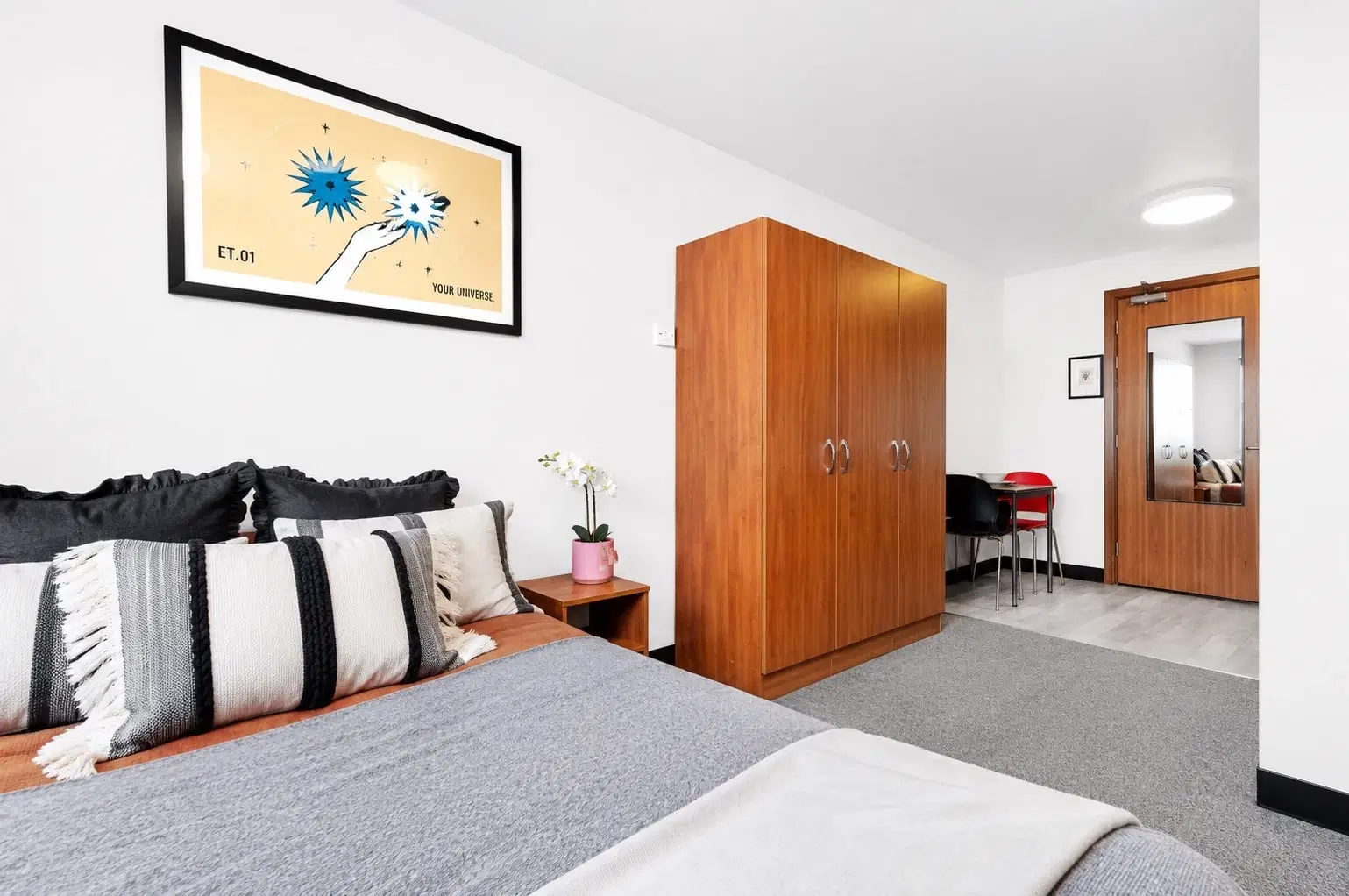 Market Way, Coventry – Deluxe Double Studio