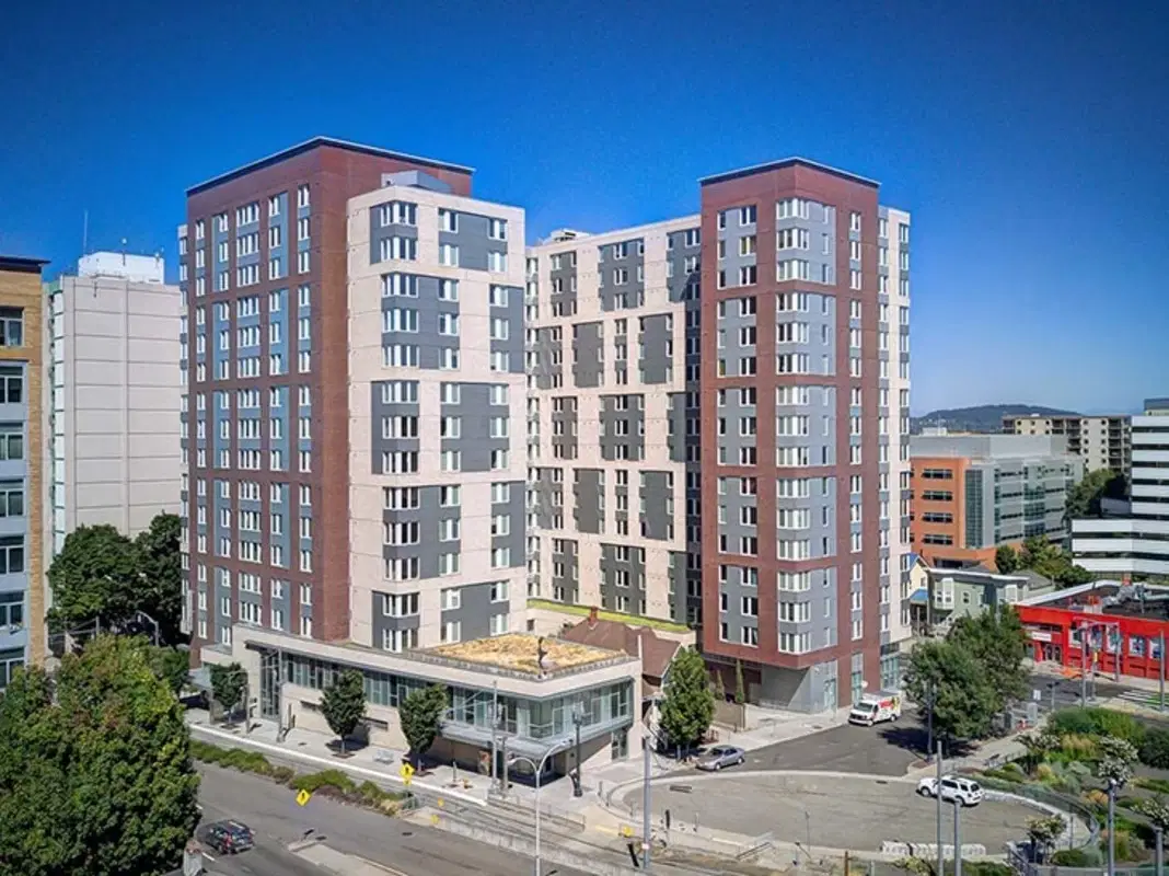 University Pointe At College Station, Portland – Exterior