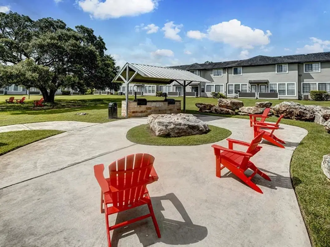 Bishops Square, San Marcos – Exterior