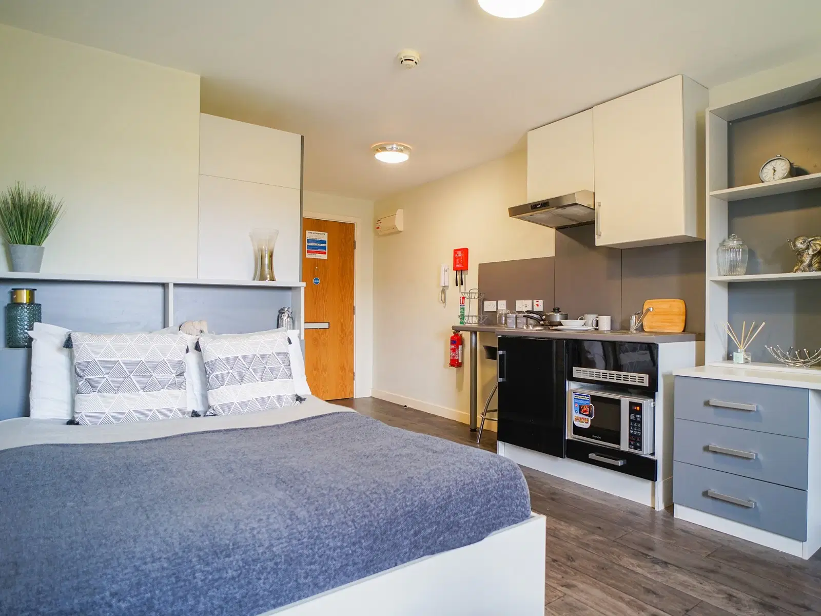Beaverbank Place, Edinburgh – Silver Studio
