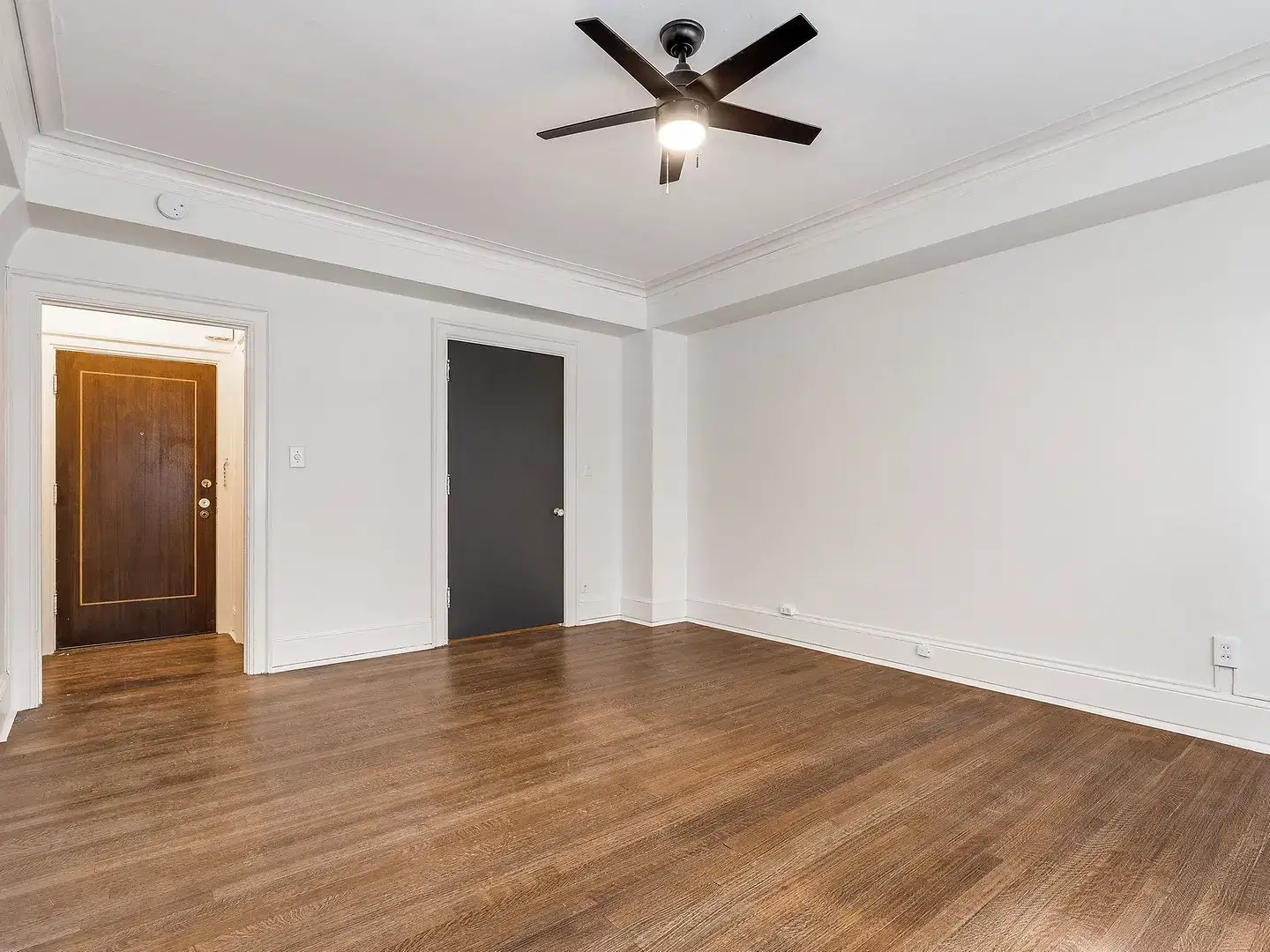 Yugo Seattle Wilsonian, Seattle – Studio Plus Renovated
