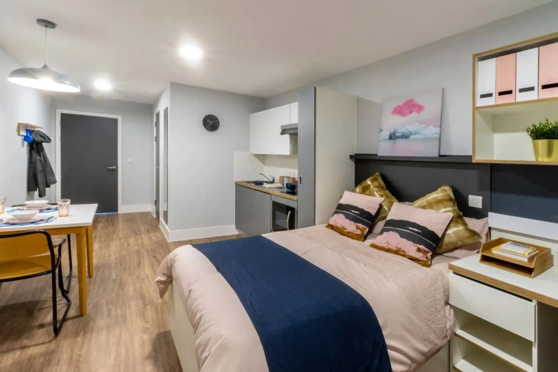 West Way Square, Oxford – Superior Plus Studio