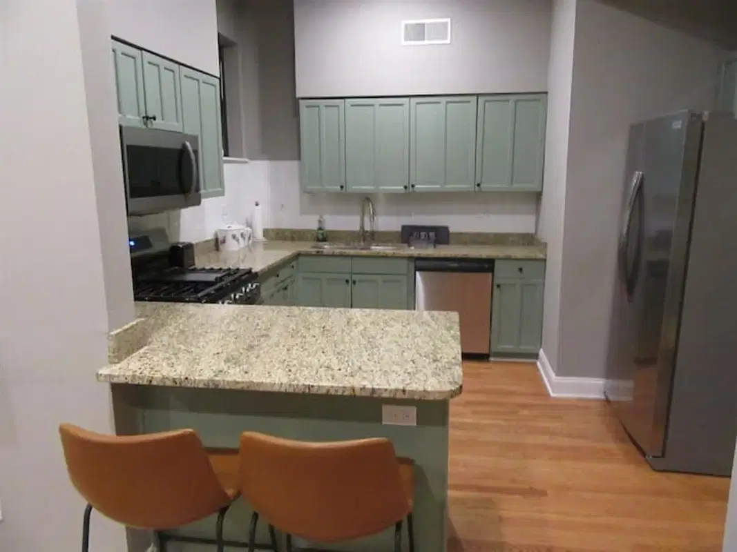 5017 S Drexel Blvd, Chicago – Kitchen