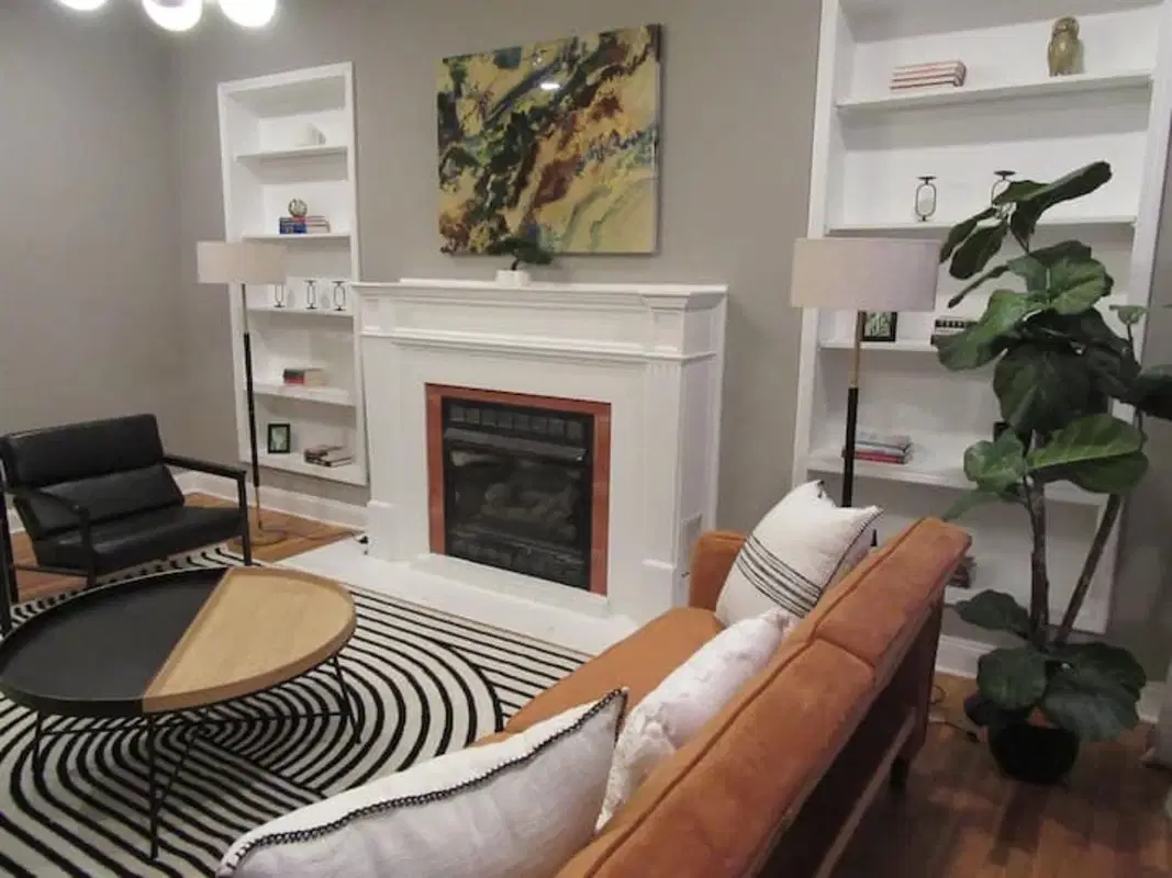 5017 S Drexel Blvd, Chicago – Common Area
