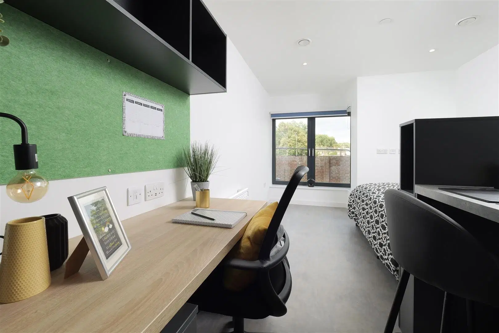 Bedford, Canterbury – Studio Style L01