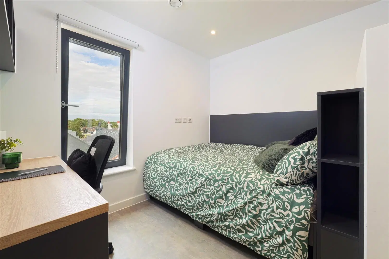Bedford, Canterbury – Studio Style U05