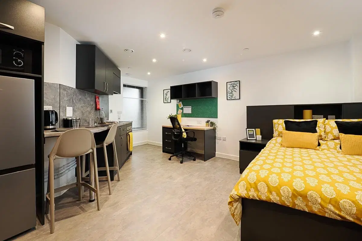 Davey, Canterbury – Studio Style C01