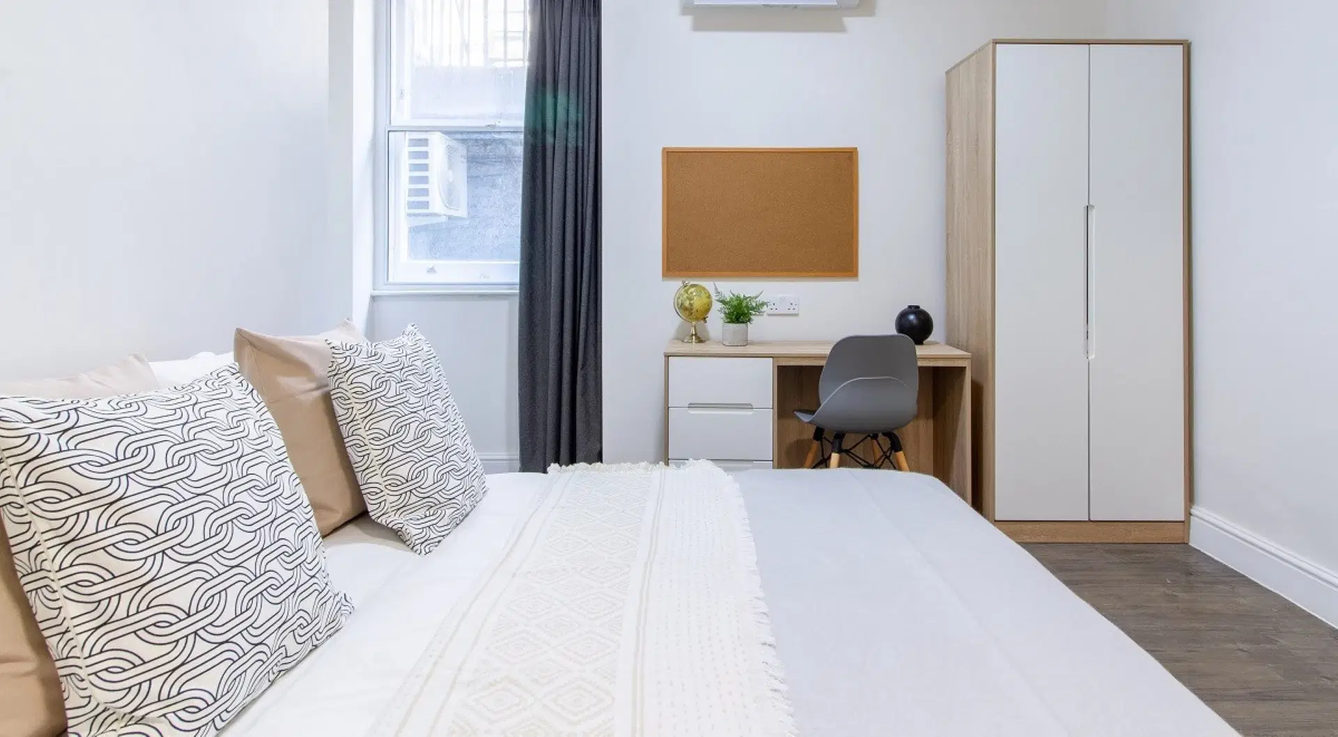 Janet Poole House, London – Platinum Plus Suite