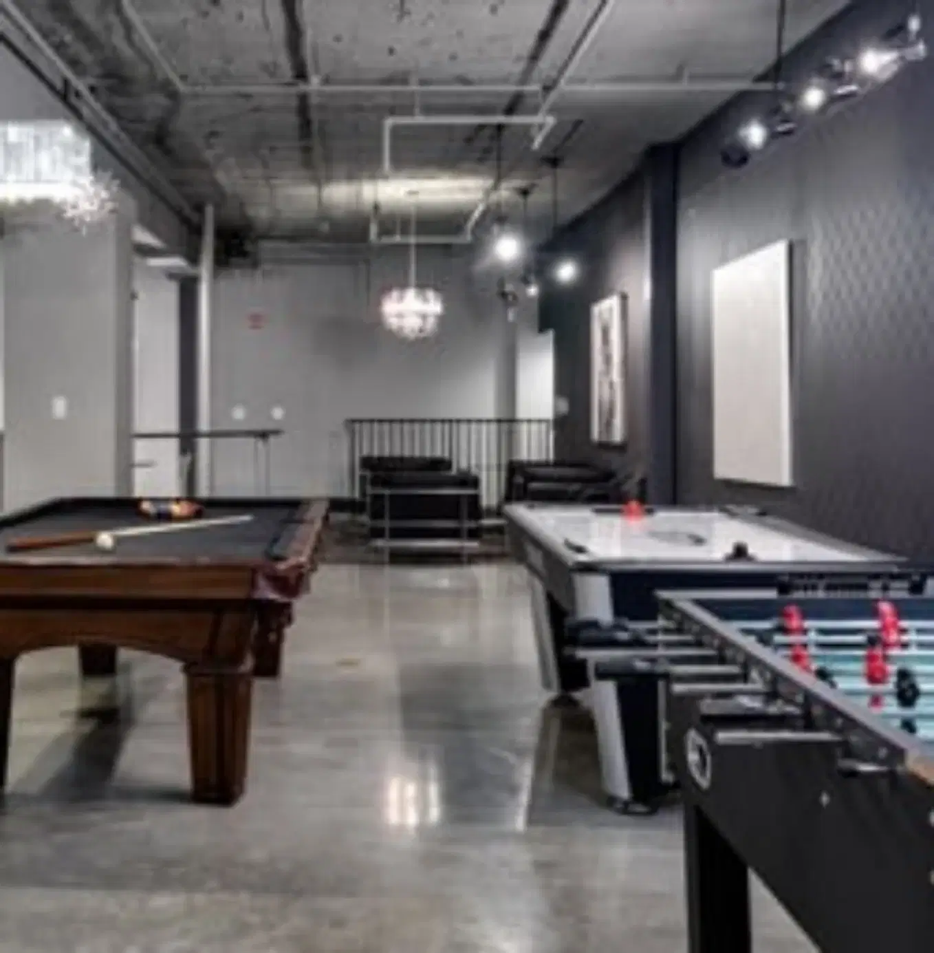 Coronado Place & Towers, St. Louis – Common Area