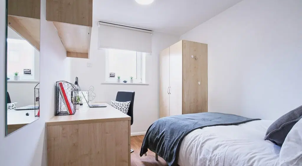 Manchester House, Manchester – Silver Ensuite
