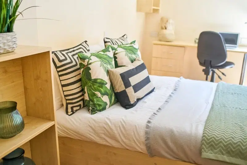 Rockingham House, Sheffield – Gold Ensuite