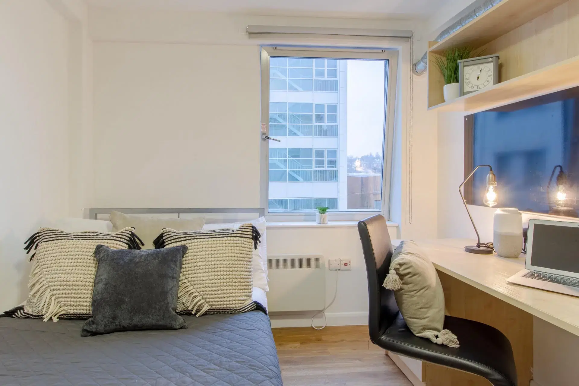 The Glasshouse, Nottingham – Bronze 4-5 Bed Room