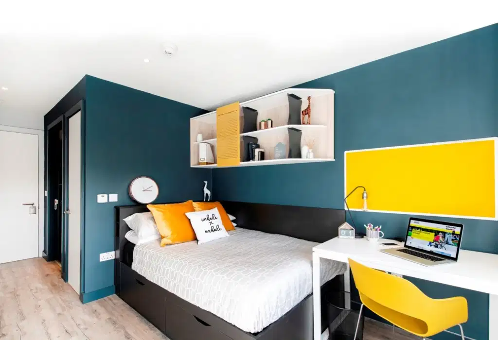 Yugo Amnis House, Cork